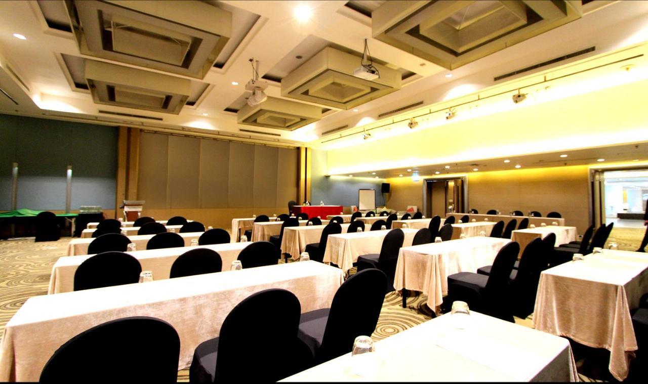 The Leisure Hotel บ้านบางบ่อ ภายนอก รูปภาพ