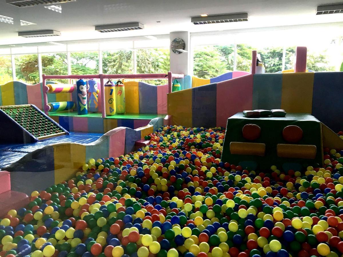 The Leisure Hotel บ้านบางบ่อ ภายนอก รูปภาพ